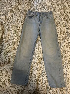 Levis light wash jeans